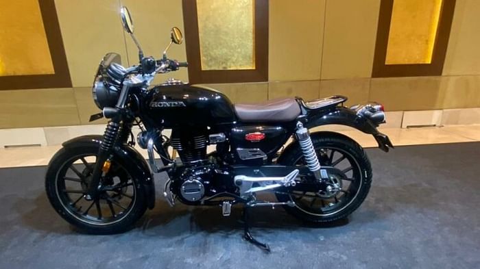 Five roadster bikes in india price engine features, Harley royal enfield yezdi triumph honda
