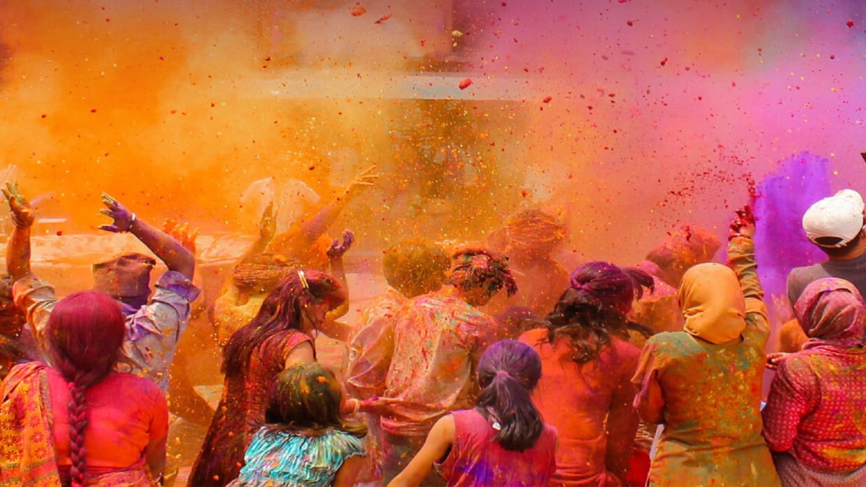 UP News: 20 killed in hooliganism on Holi, more than 200 admitted, more than 400 reached hospital