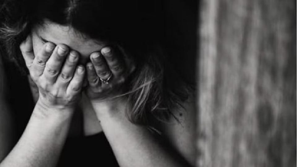 Father intention on daughter deteriorated mother in shock knowing the reality cried bitterly in police station