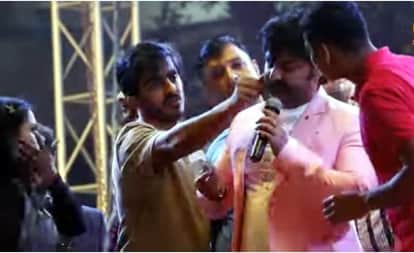 Uproar in Pawan Singh's stage show, pelting bricks and stones fiercely, police did not have to use lathis