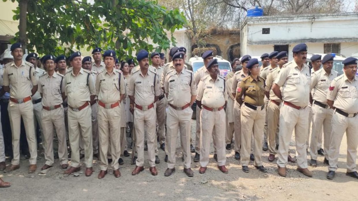 police make special team 'baz' to maintain law and order on holi in janjgir-champa