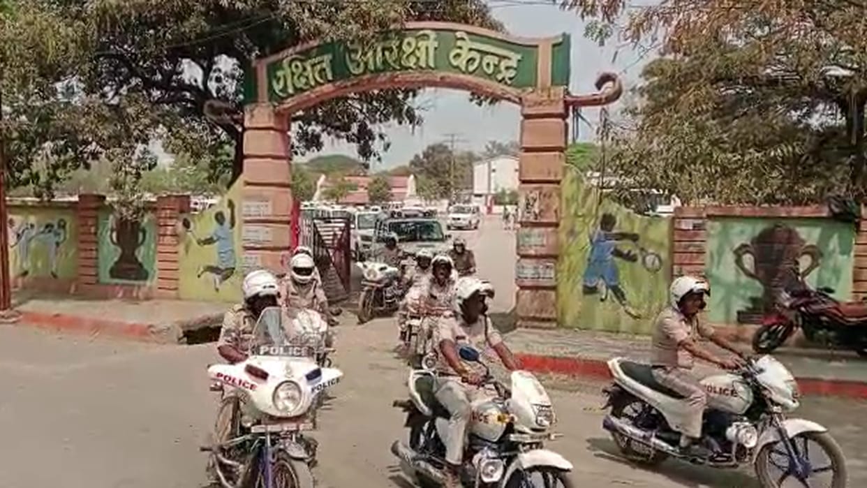 chhattisgarh police strict security arrangements on holi in bilaspur