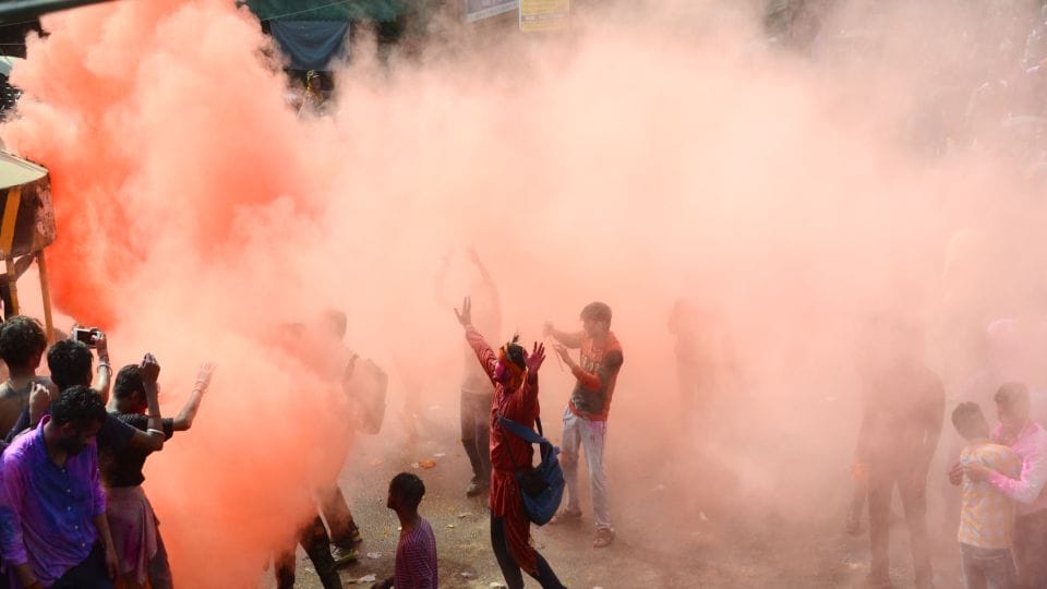 Holi 2023 shower of colors started with Holika Dahan in Bareilly