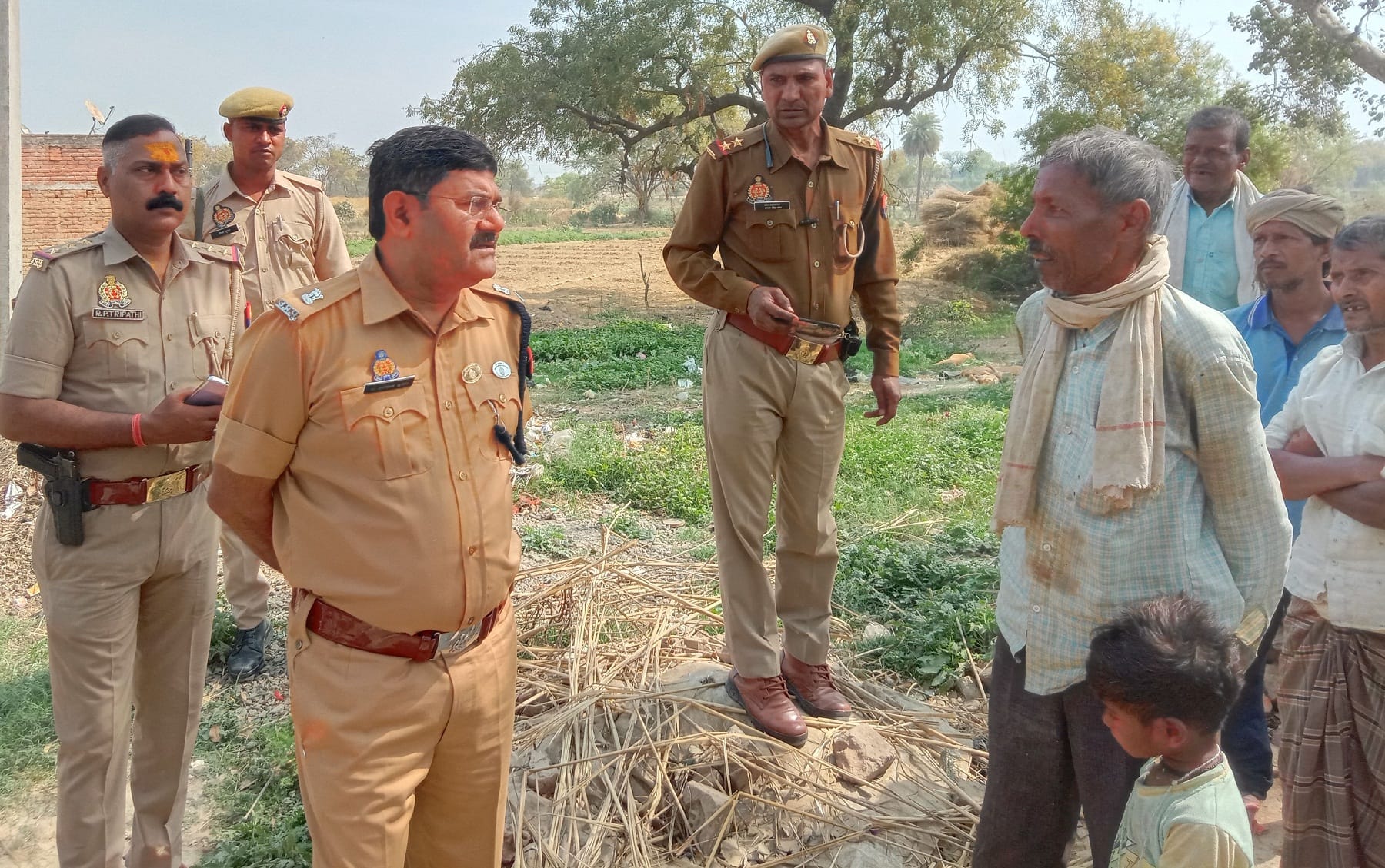 Husband shot his wife in a liquor dispute in Kannauj, then hanged himself