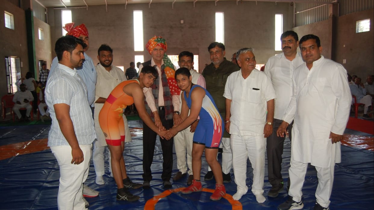 Mahendra Malik former president of the wrestling association said that  wrestler should not leave Playing