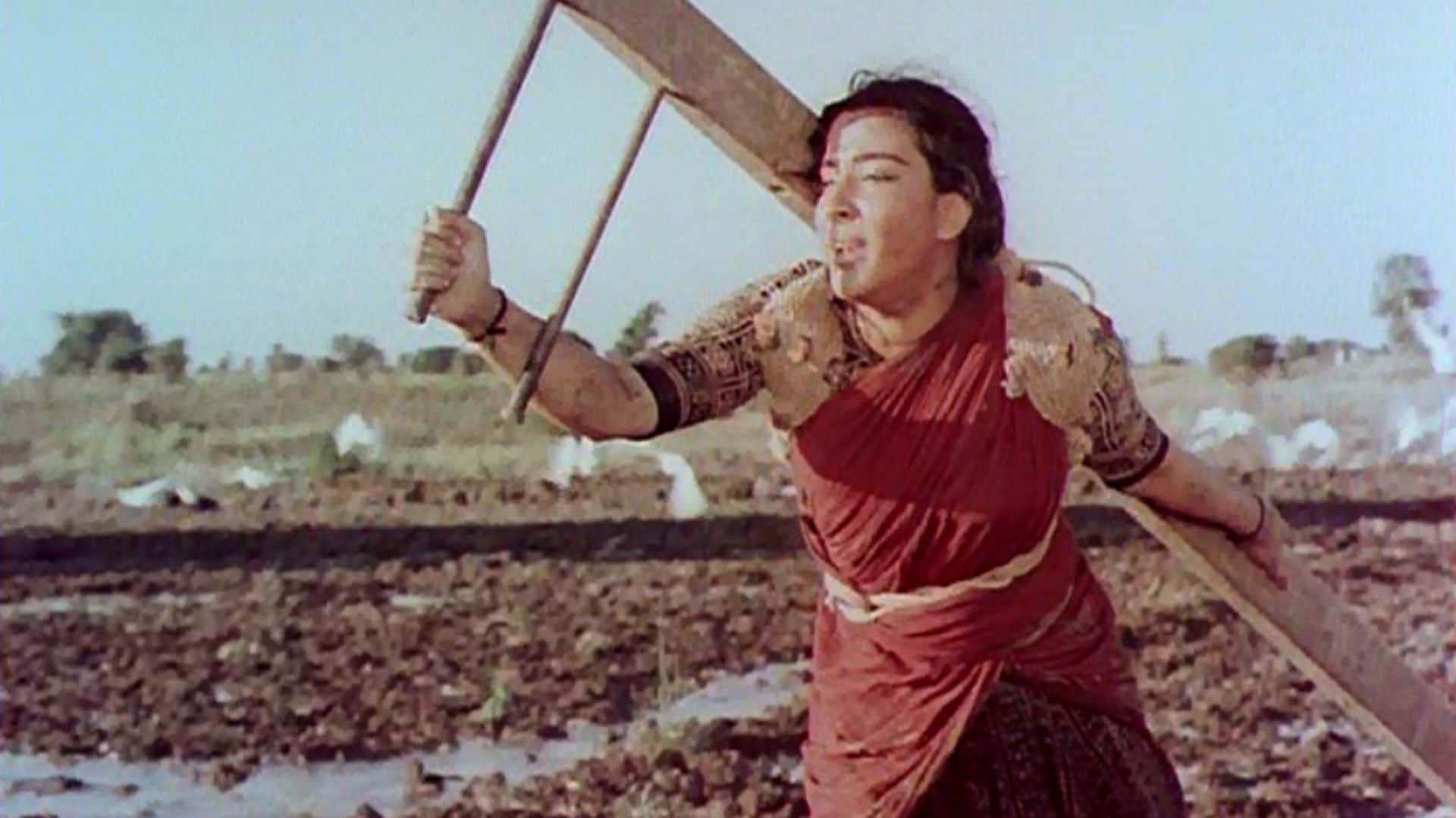 Holi 2023 first holi scene in bollywood created by mehboob khan in film aurat