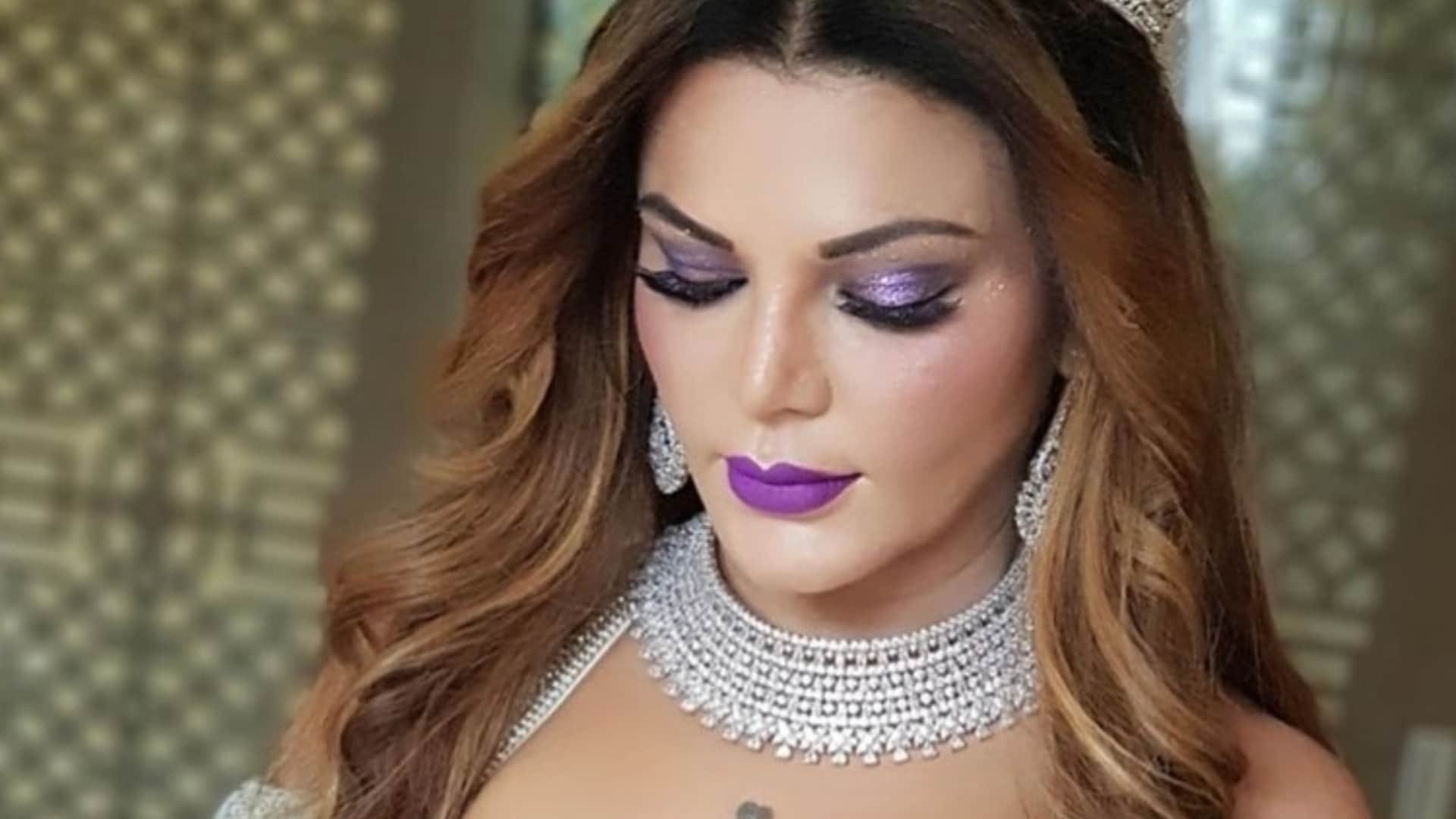 Rakhi Sawant says she wants to perform umrah and will do Roza in Ramadan Video goes Viral