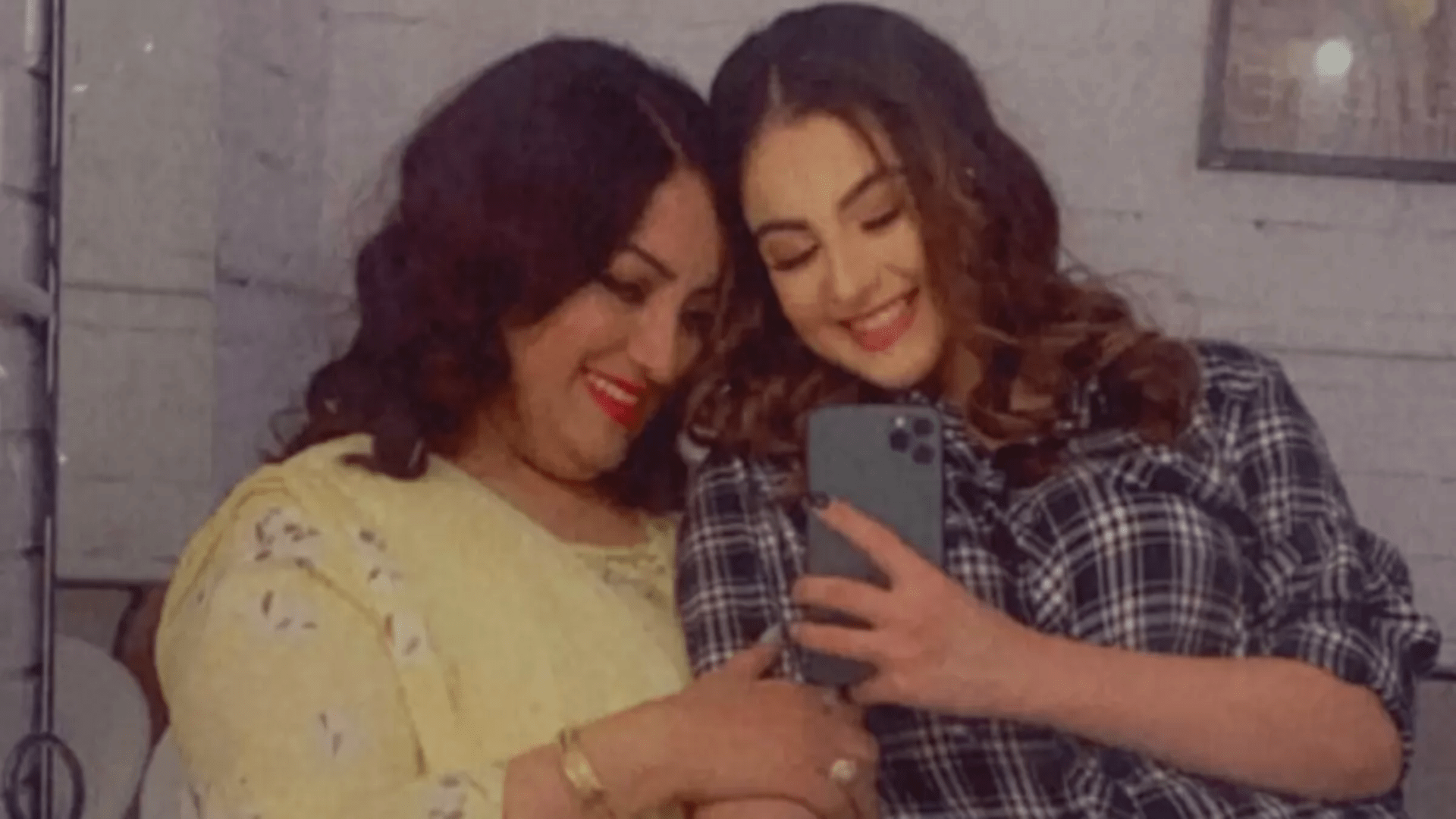 Tunisha Sharma Mother Vanisha Sharma Admiited twice after her daughter Death