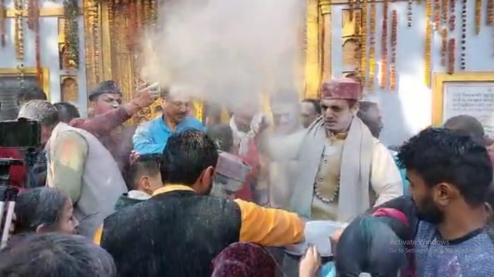 Holi 2024 Uttarakhand Uttarkashi Kashi Vishwanath Temple Bhasma Holi Celebration Story