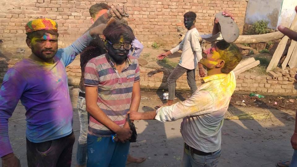 they play Holi by hitting shoe and slippers on each other In Bachgaon village of Sonkh town in Mathura
