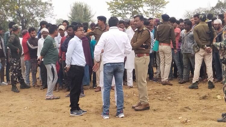 Bihar : गया के गूलरवेद गांव पर गिरा सेना के तोप का गोला, दंपती समेत 3 के चीथड़े उड़े; 3 की हालत गंभीर