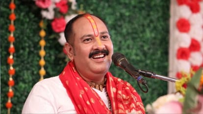 पं. प्रदीप मिश्रा