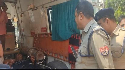 पुलिस ने घायल को अस्पताल पहुंचाया