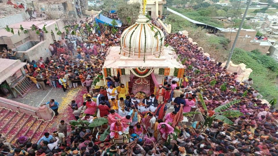 Forty day Holi festival comes to grand end in  Barsana at Mathura