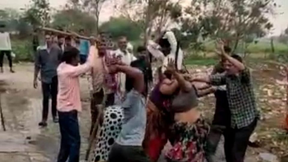 clashed for dancing on DJ in Holi fiercely lathi charged seven injured