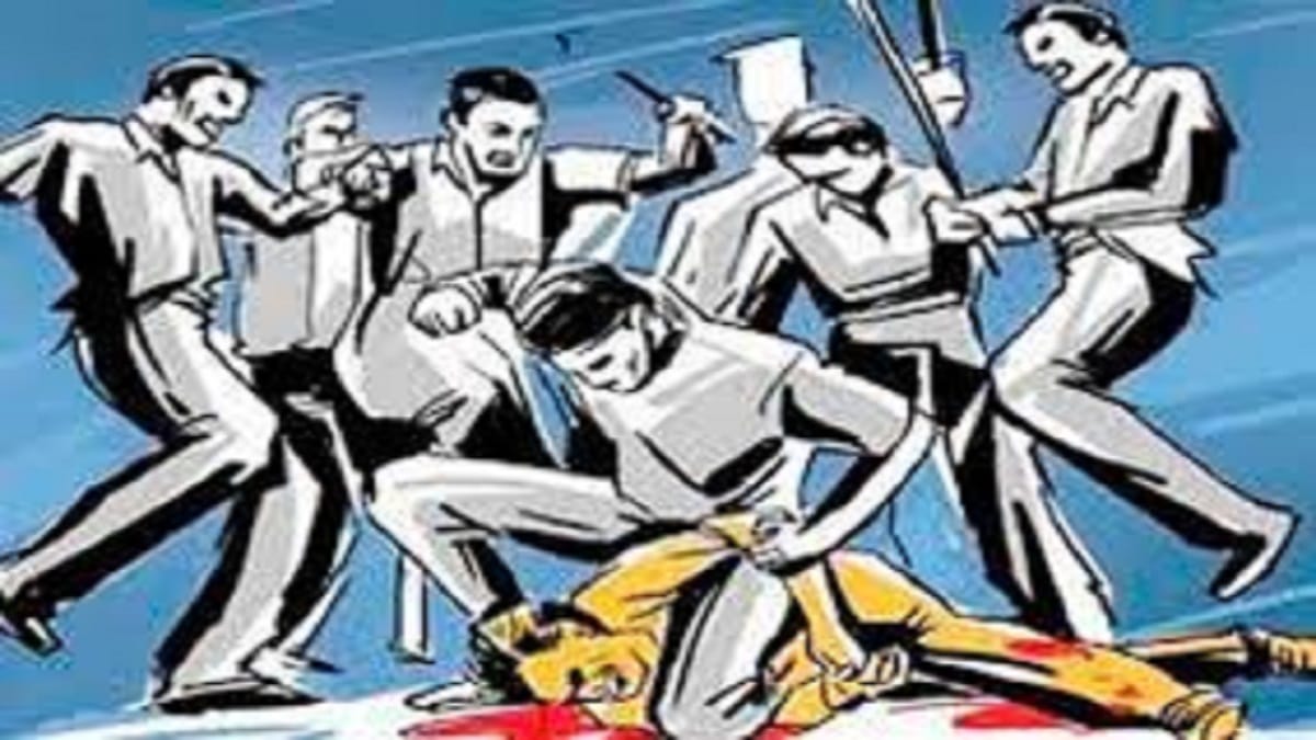 Holi 2023: When refused to apply gulal, husband and wife fight