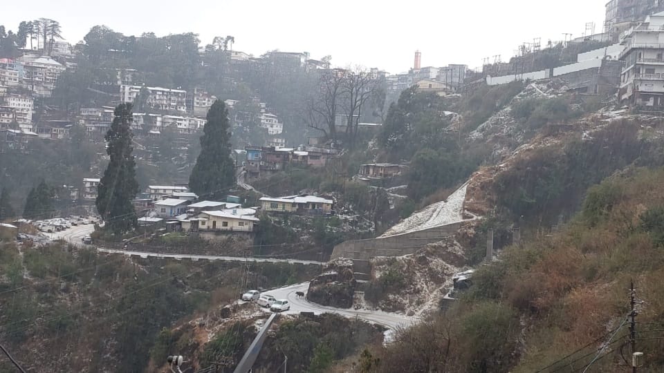 Uttarakhand Weather Changed On Holi snowfall in mountains and heavy hailstorm in Mussoorie photos