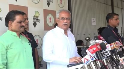 Raipur: अनियमित कर्मचारियों पर CM भूपेश बोले- विभागों से जानकारी मांगी गई है, डाटा मिलने के बाद होगा फैसला मुख्यमंत्री भूपेश बघेल।