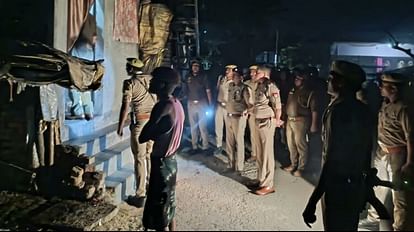 मौके पर जुटी पुलिस।