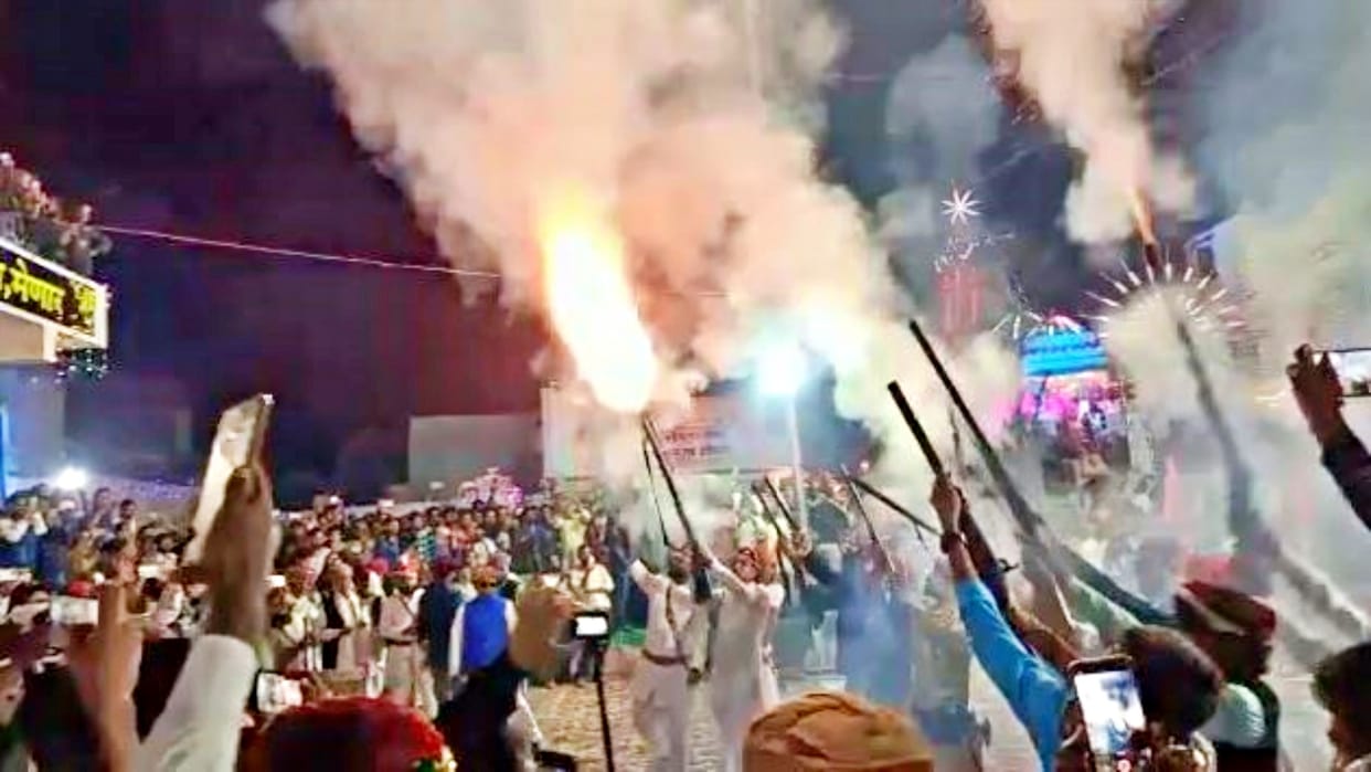 Unique Holi is played with gunpowder in Menar village of Udaipur