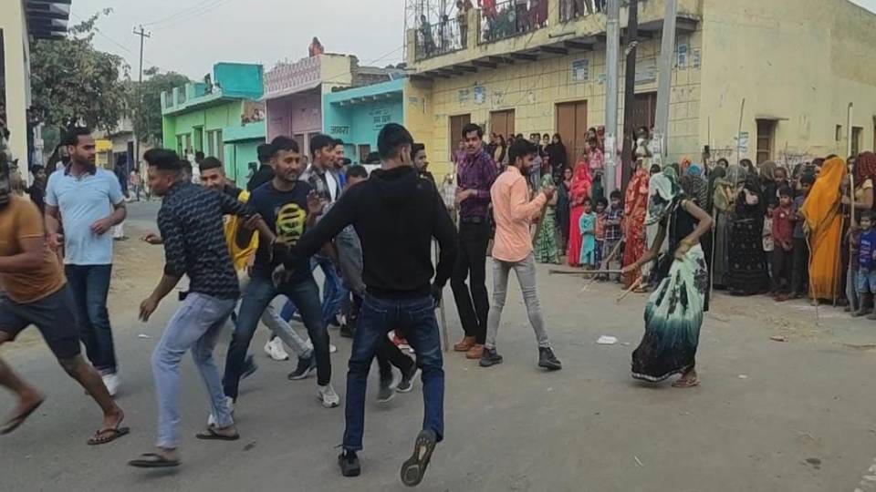 huge Holi festival was organized in Jabra village of Maant area of Mathura