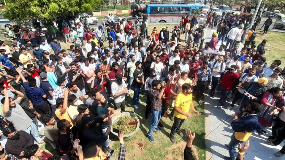 Protest against JKSSB-LG administration in Jammu