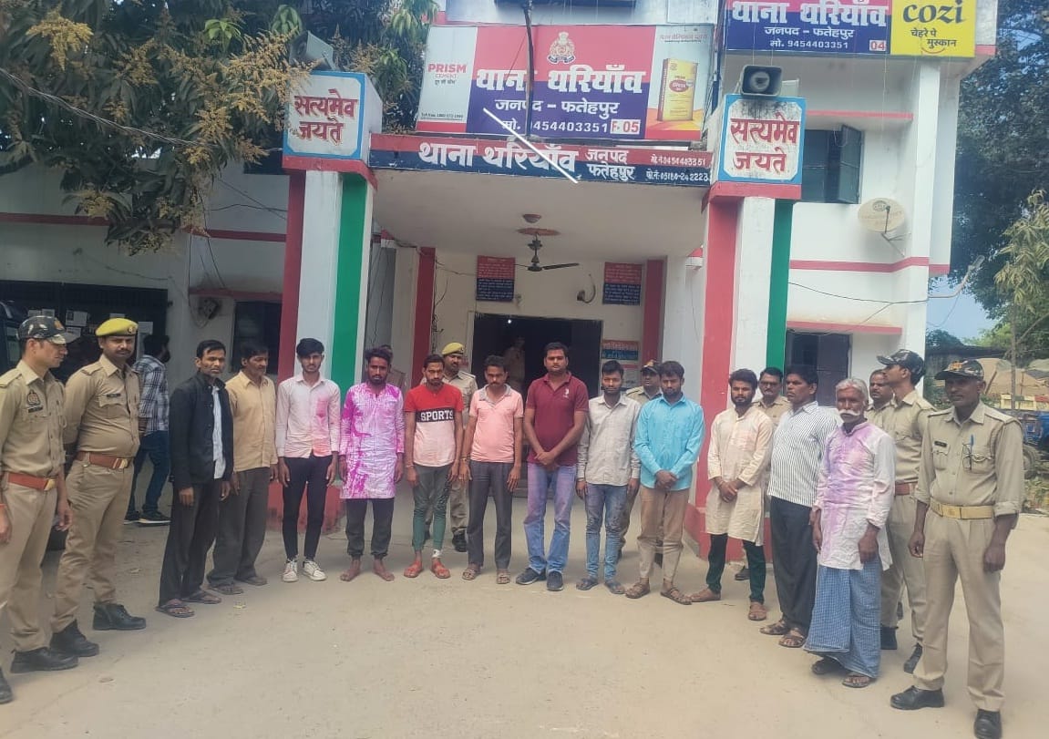 Firing due to enmity between two parties on Holi in Fatehpur, stone pelting created chaos, report on 45