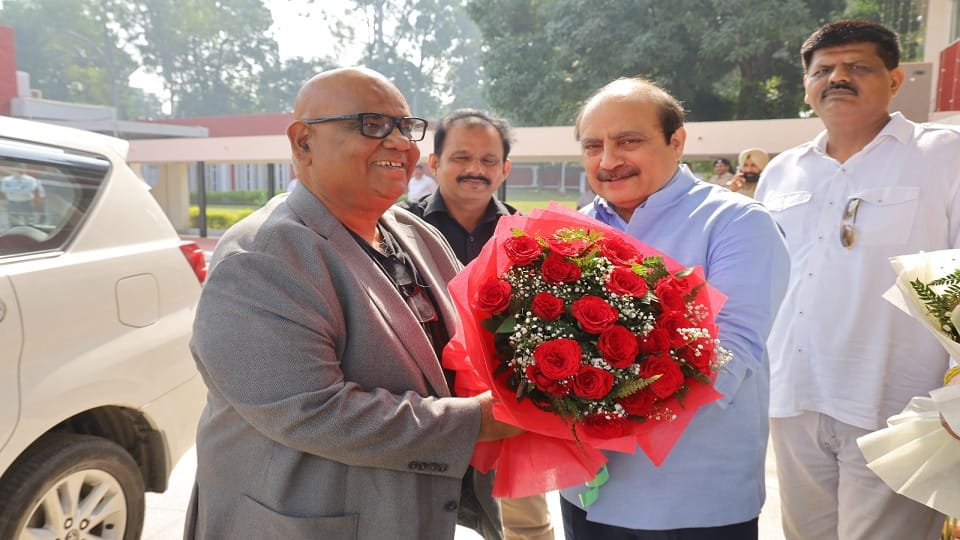 Satish Kaushik connection with Kurukshetra University participated in Ratnavali Festival