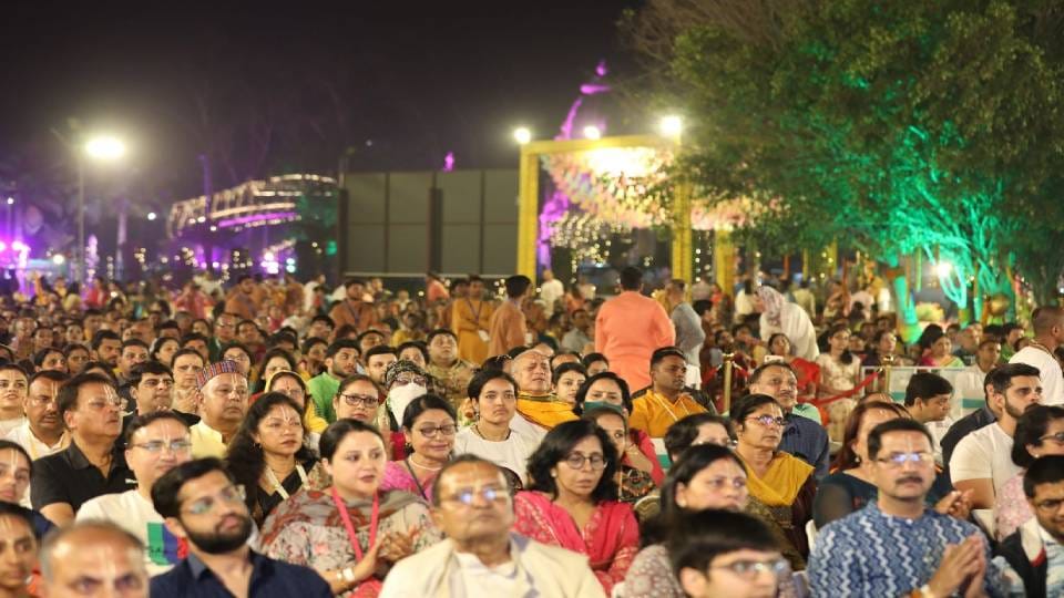 Premavatar Shri Chaitanya Chandra descended on full moon of Phalgun in midst of Holi festival in Mathura