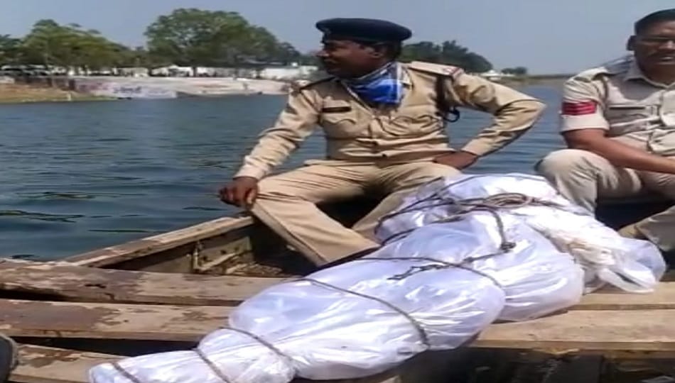 Skeleton found on the banks of Mahanadi in Janjgir Champa