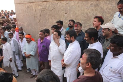 Mother of UP cabinet minister Swatantradev Singh passes away, leaves for Mirzapur