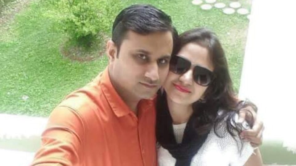 Ghaziabad couple died in bathroom due to gas geyser after playing holi during bathing