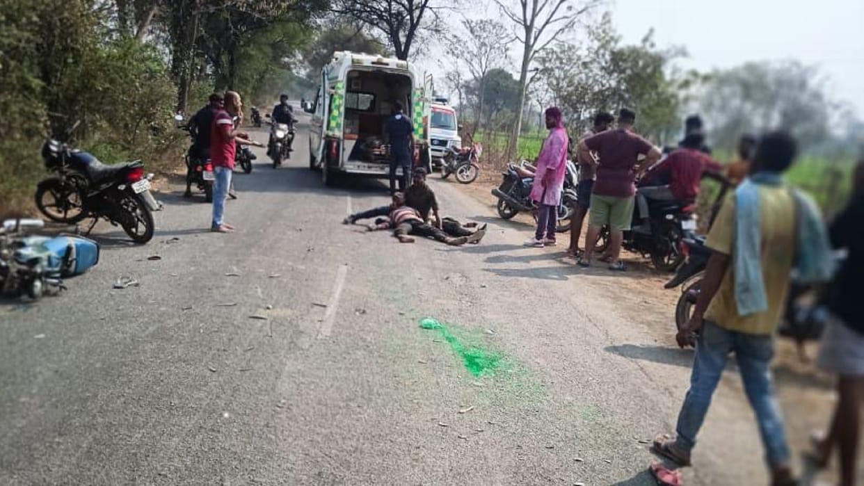 Two horrific road accident in Sakti Two bikes collided face to face, three youths died