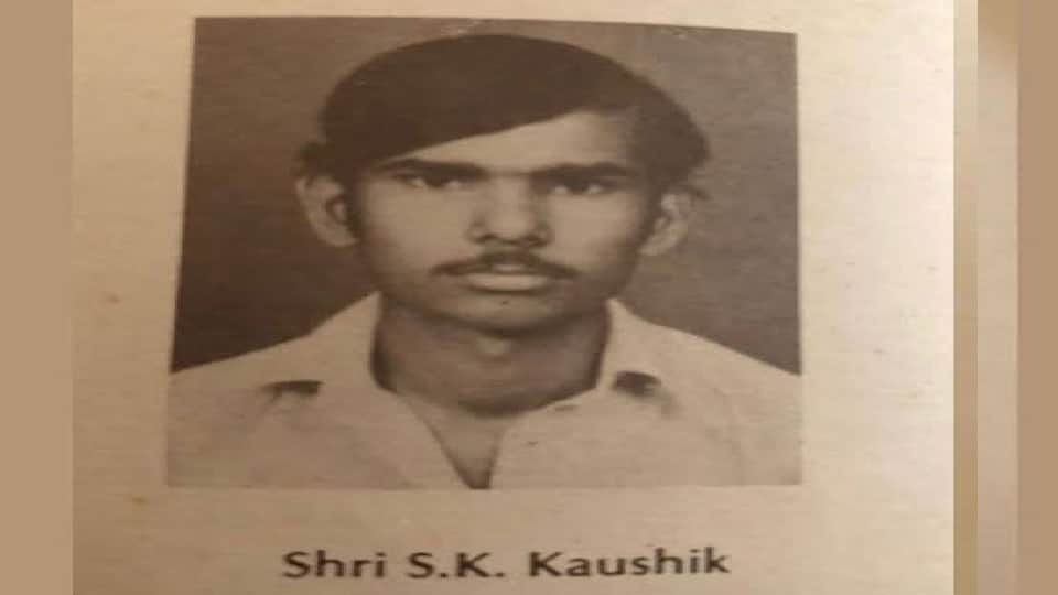 satish kaushik neena gupta anupam kher rare old black and white photo shared by masaba gupta pic goes viral