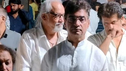 Satish Kaushik: Nephew Nishant lit fire to Satish Kaushik, prayer meeting will be organized in Mumbai on Satu