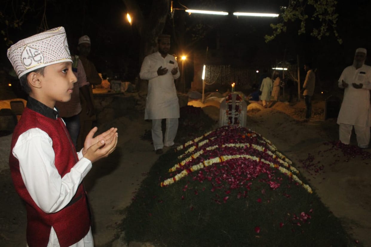 Shab-e-Barat: Spent the whole night in prayer, sought forgiveness for sins, read Fatiha at tombs