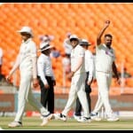 पांच विकेट लेने के बाद रविचंद्रन अश्विन