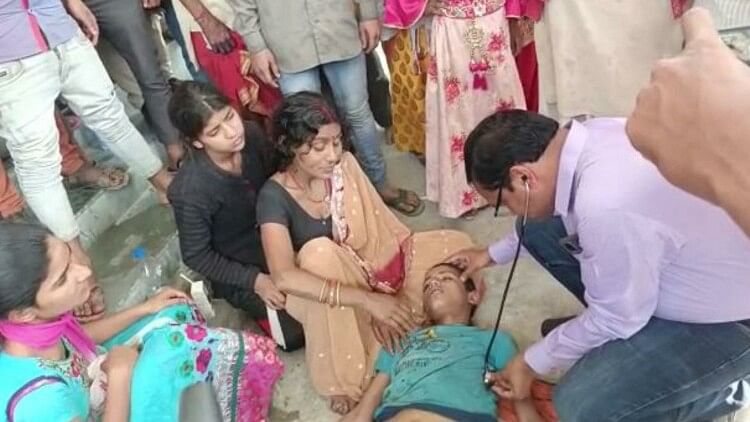 Bihar News: खेत में सरसों उखाड़ने गए 12 साल के बच्चे की संदिग्ध मौत, जांच में जुटी पुलिस