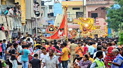 Ujjain:रंगपंचमी पर शहर में निकलेंगे मन्नतों के ध्वज, महाकाल के दरबार में होगा  पुरानी परंपराओं का निर्वहन - Ujjain On Rangapanchami Flags Of Vows Will  Come Out In City Old ...