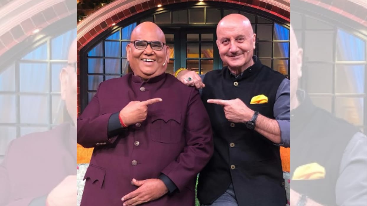 Satish Kaushik Death Anupam Kher reveals he keep forgetting actor died picked up phone to call him viral video