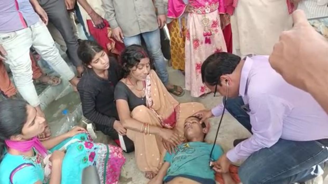 Bihar News Suspected death of 12-year-old child who went to uproot mustard in field in Bettiah