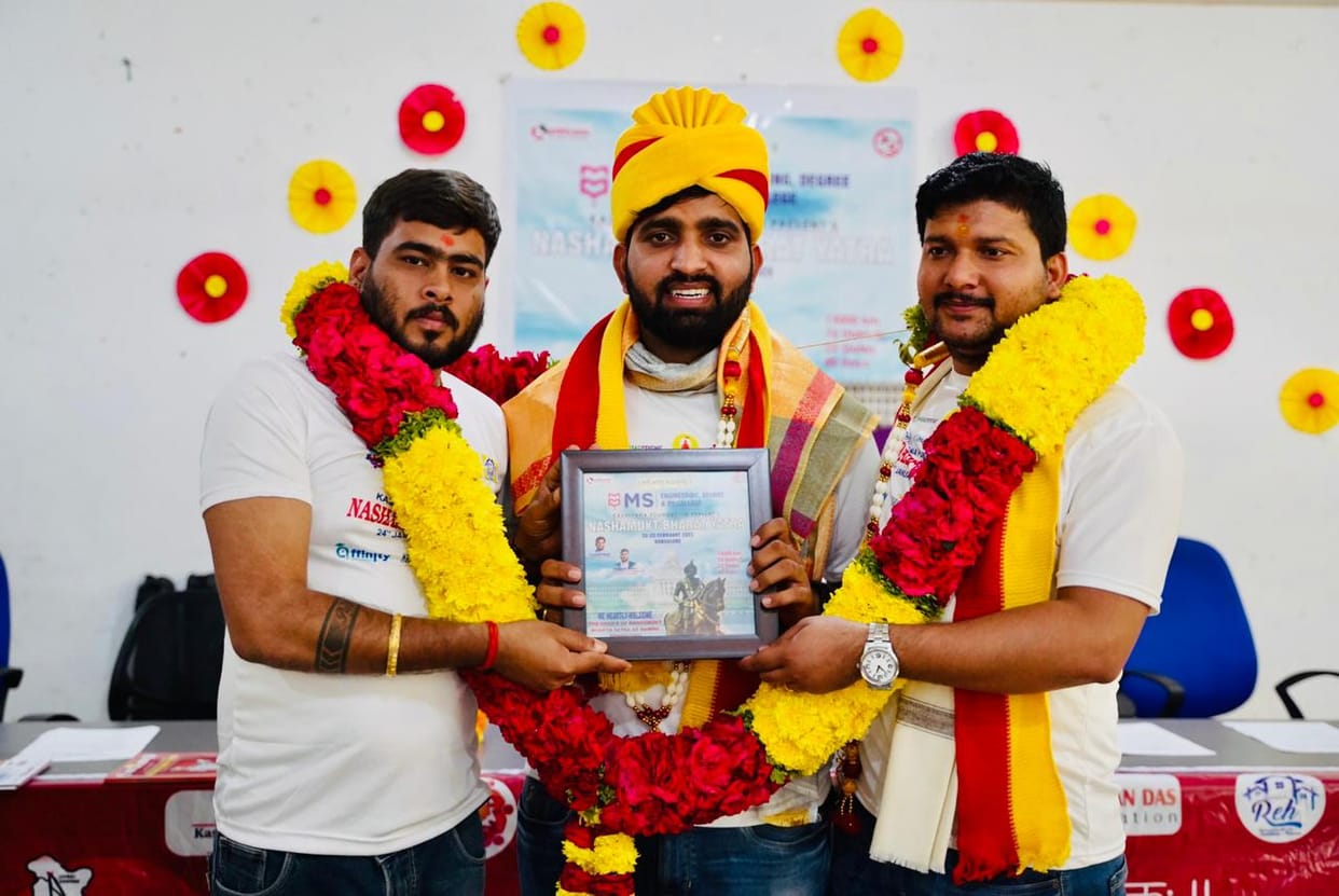 Bhadohi: Traveled to 22 states for 42 days for de-addiction, made aware to five crore people