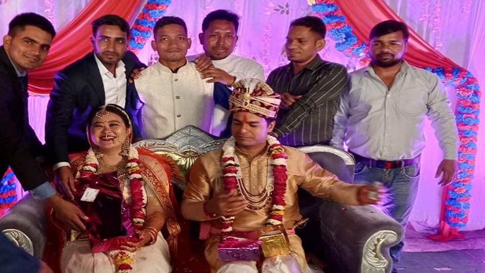 Indonesian girl and Indian soldier fell in love both got married