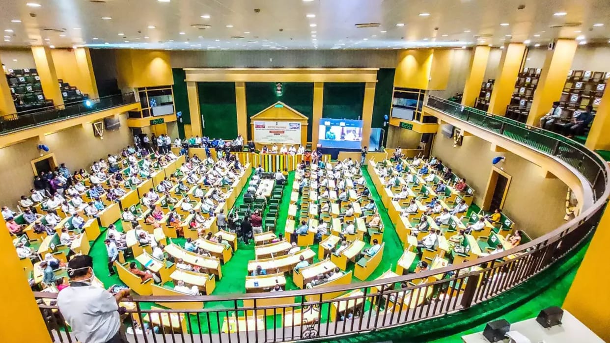 Mahrashtra Assembly Session BJP Shiv sena Eknath Shinde Devendra Fadnavis Uddhav Thackeray ajit Pawar news and