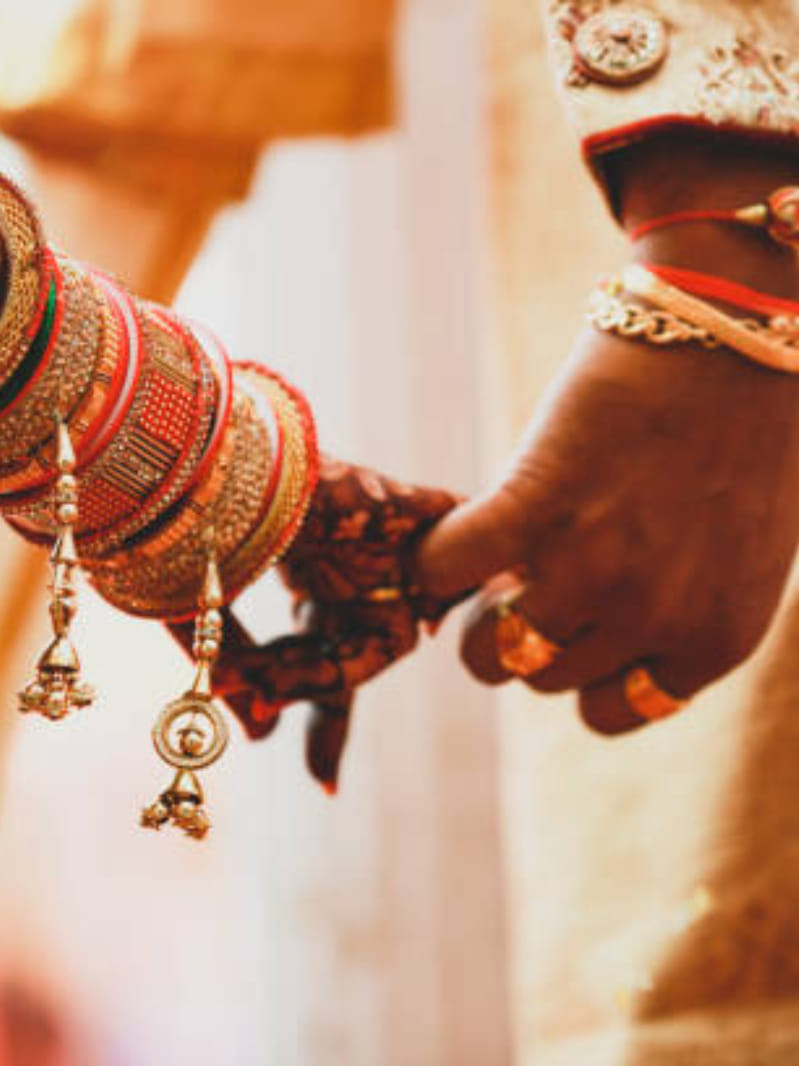 case filed against custom officer asking for dowry in Lucknow.