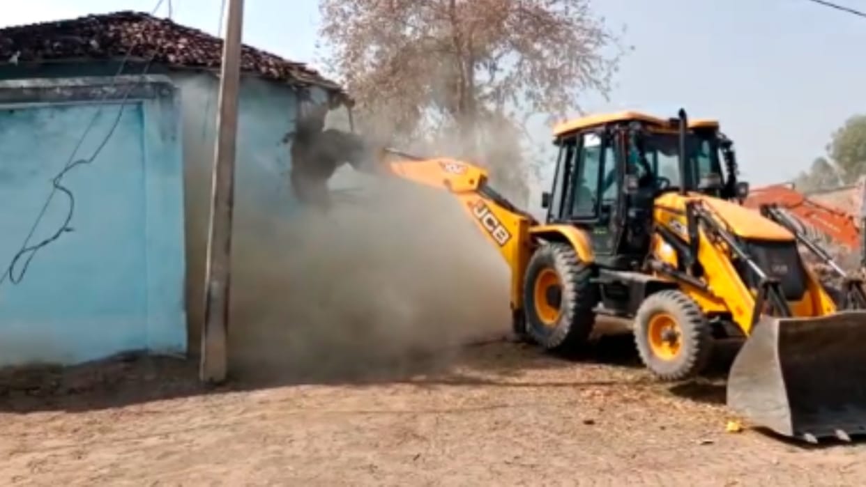 MP News: The houses of the accused who murdered a minor and misbehaved with a three-year-old were demolished