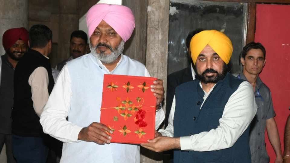 Punjab govt will spend Rs 3297 crore on repair of roads and bridges