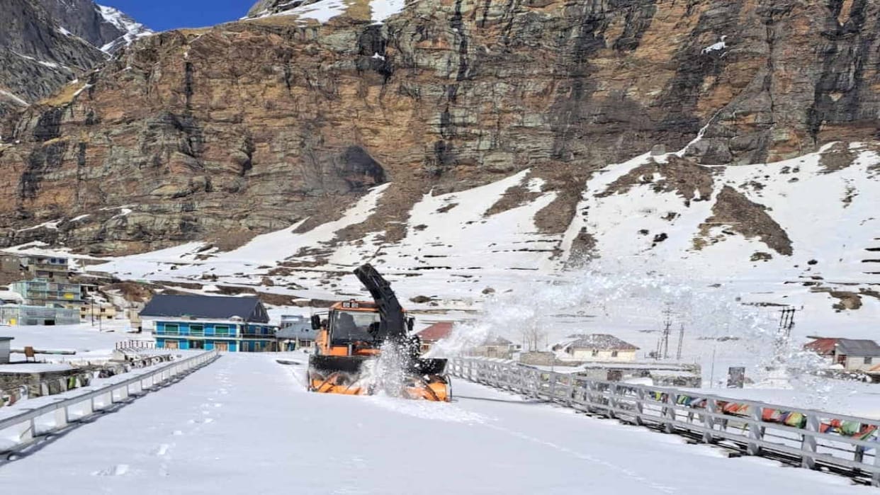 Two weeks ago, BRO started the restoration work of 13,050 feet high Rohtang Pass.