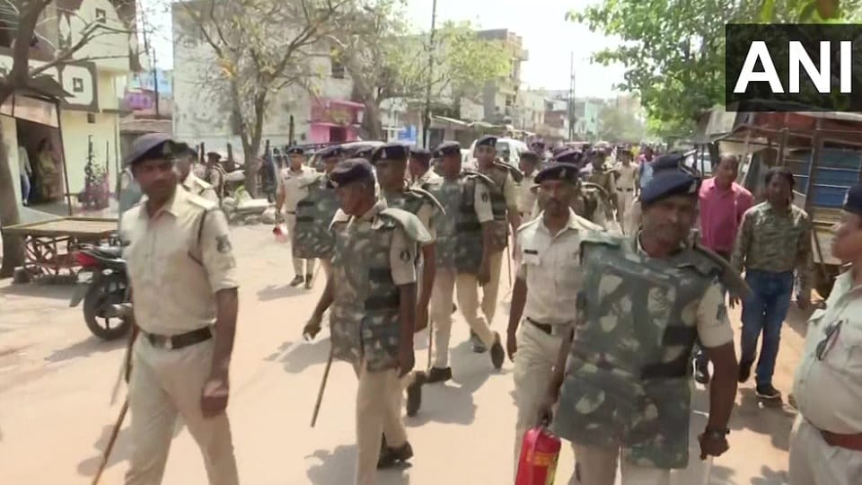 Chhattisgarh: Miscreants burn Lord Shiva's poster in Holika, protests