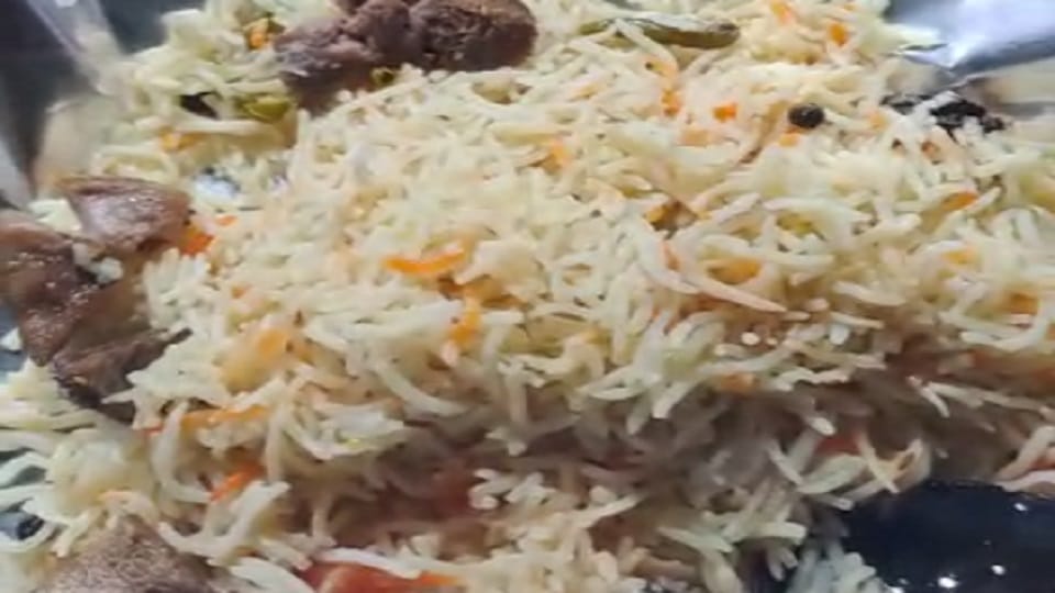 youth asked for chicken biryani shopkeeper gave him beef biryani In Rudrapur Uttarakhand